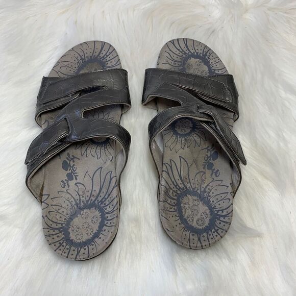Vionic Lauren Bronze Embossed Sandals Size 7 - Picture 4 of 6